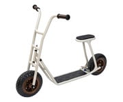 Betzold Tretroller mit Sitz 1