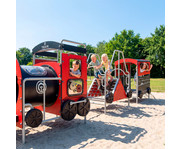 Seil Labyrinth Waggon Roter Zug 3