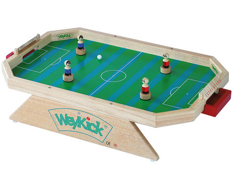 WeyKick Fußballstadion aus Holz mit BETZOLD | Magneten