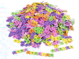 Puzzle-Moosgummi-Buchstaben