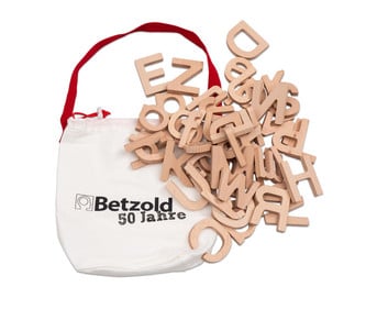 Betzold Holzbuchstaben Set im Fühlbeutel