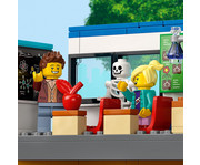 LEGO® City Schule mit Schulbus 6