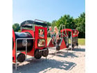 Seil Labyrinth Waggon Roter Zug