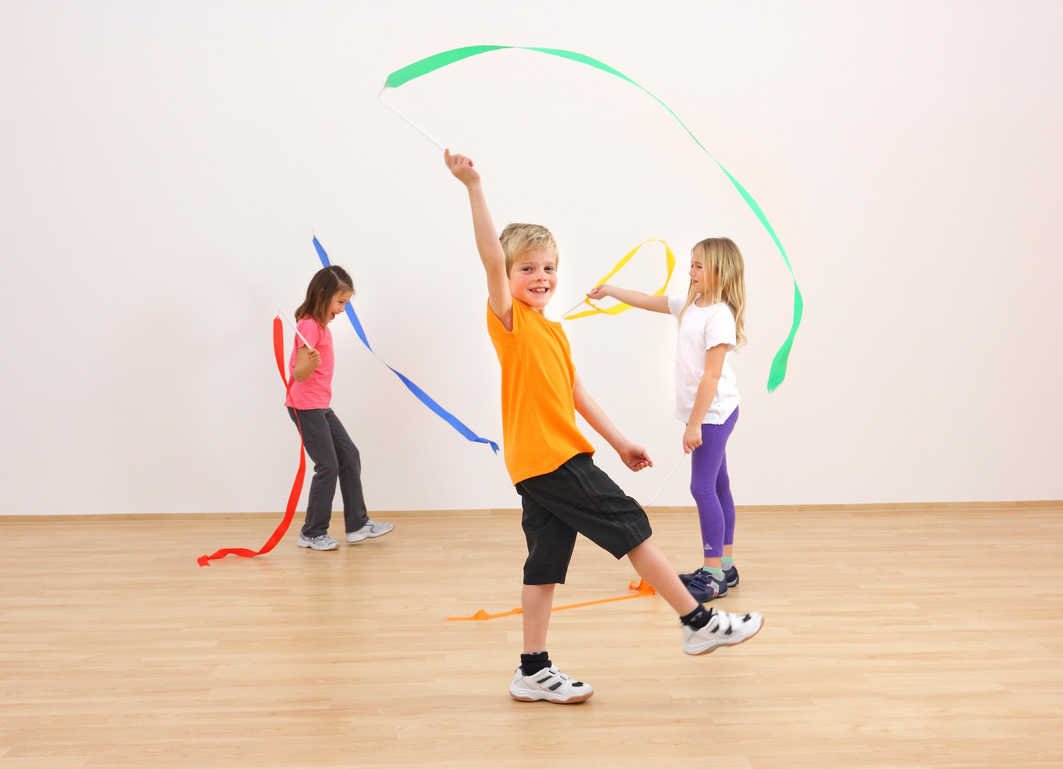 Betzold Farbige Rhythmikbänder, 5 Stück, Länge: 1,60 m