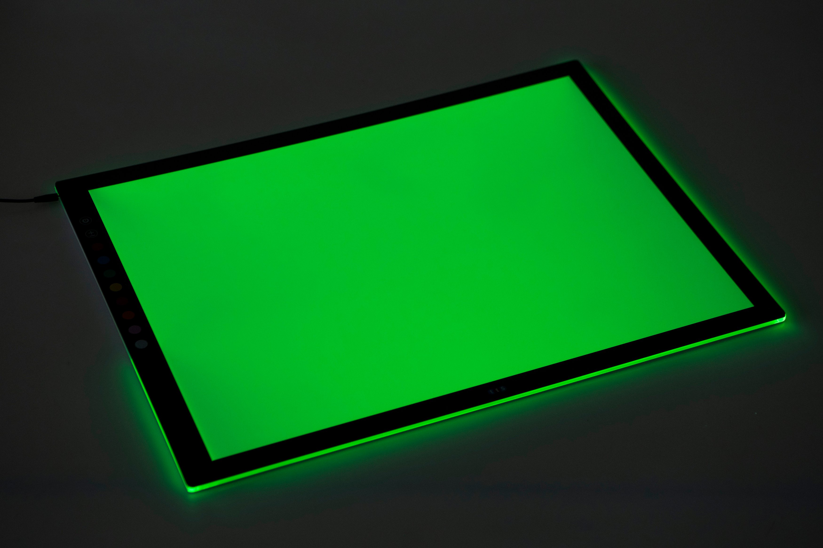 tts Farbwechselnder Lichttisch, Größe: DIN A3