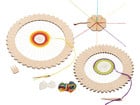goki Bastelset Rundwebrahmen und Knüpfblume